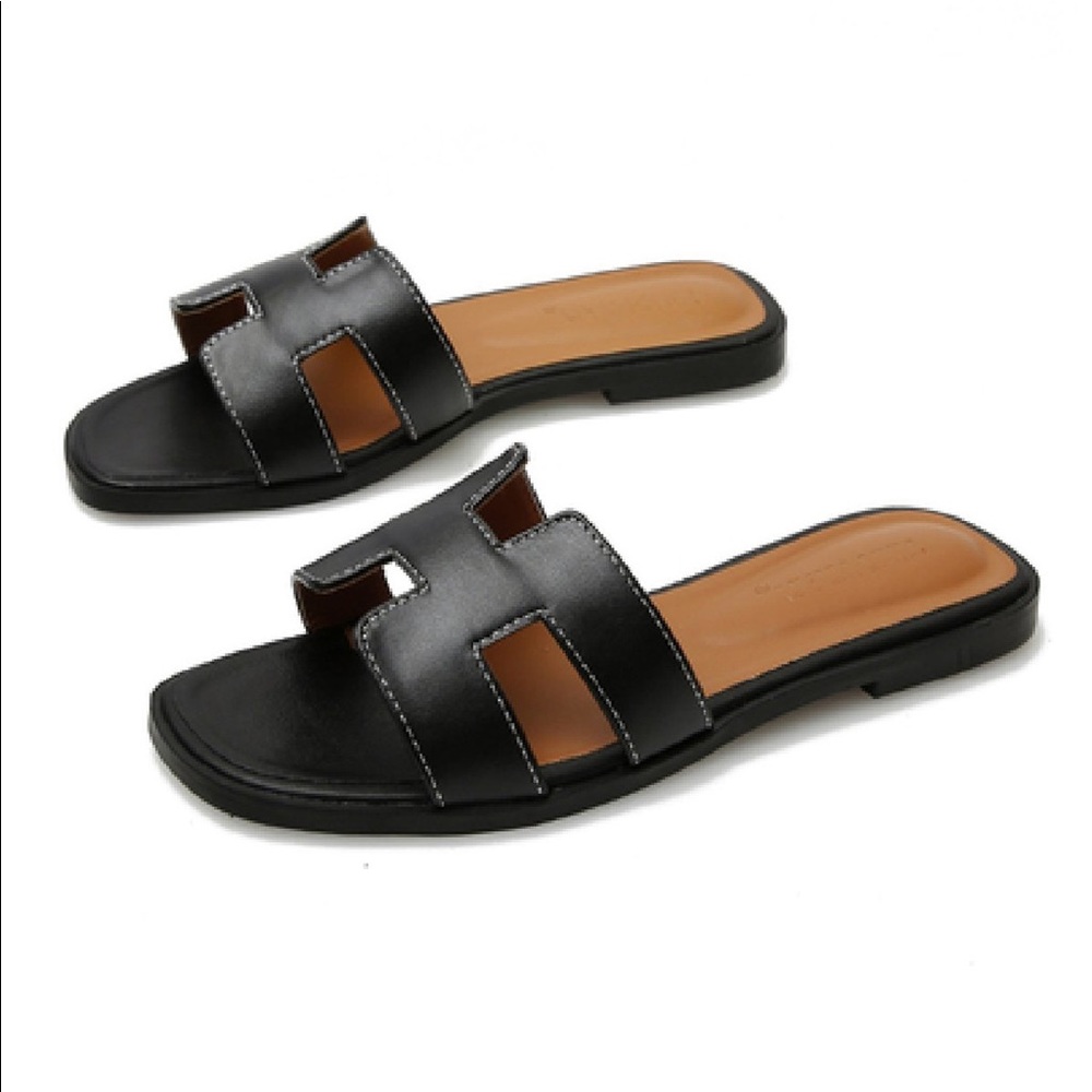 Black Goodnight Macaroon Smith Cut-Out Slide Sandals